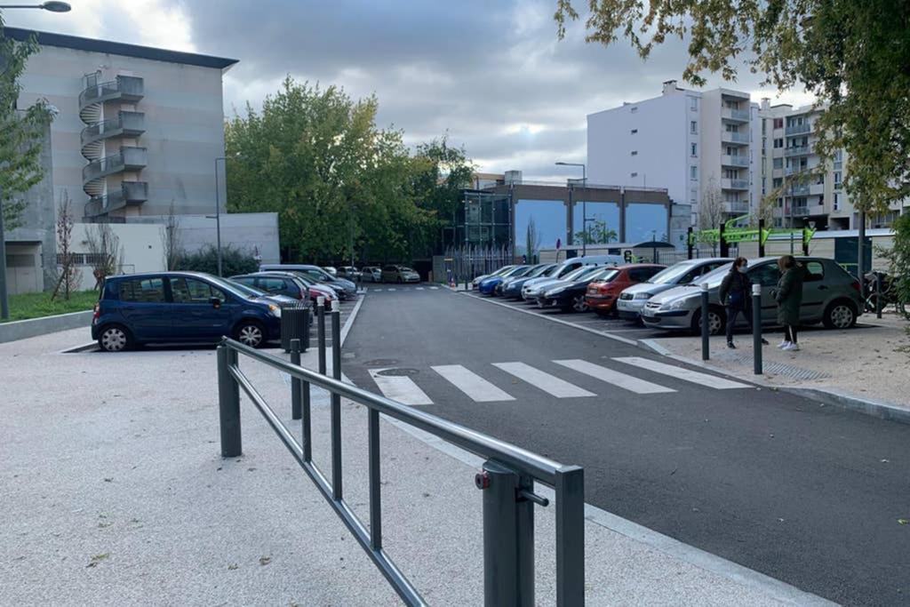 La Belle Etoile Apartman Noisy-le-Grand Kültér fotó